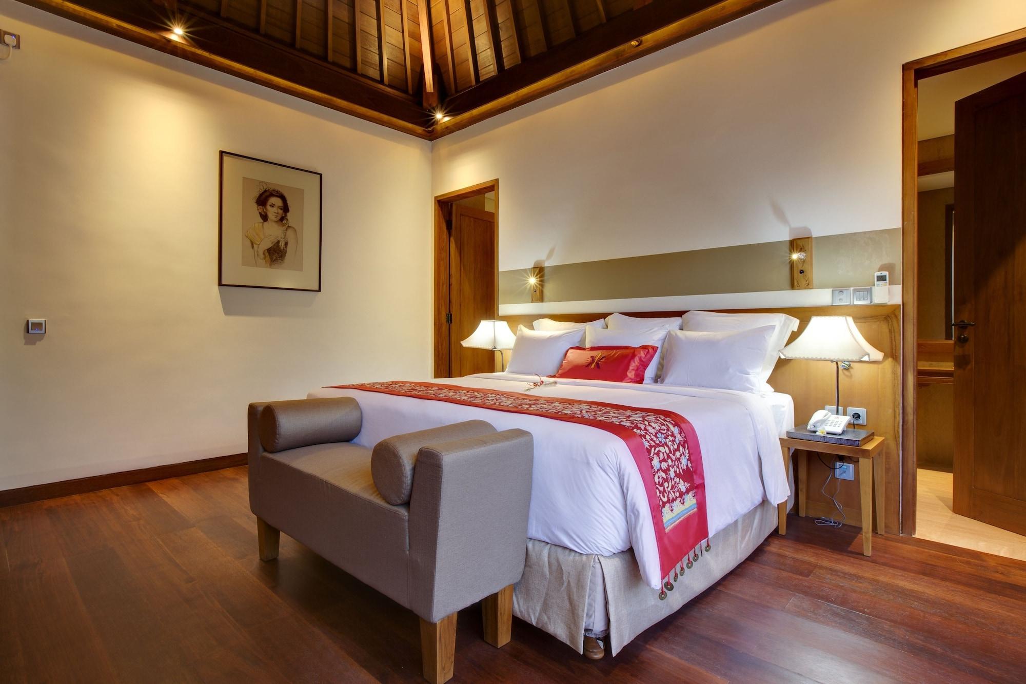 Koenokoeni Villa Seminyak Rum bild